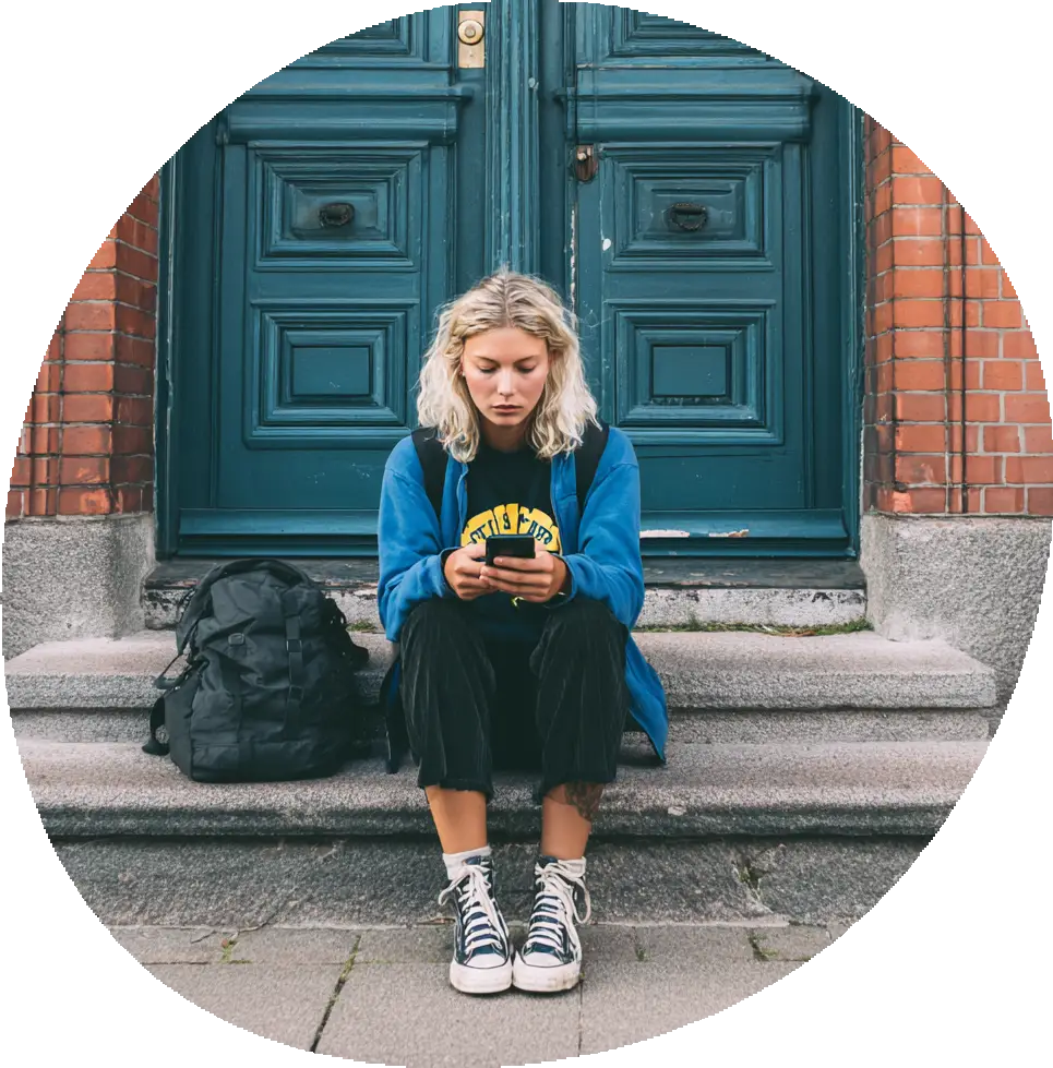 Student som scrollar